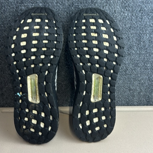 Adidas Ultraboost 20 White/Black Women’s Running Shoe Size 8.5 - Picture 7 of 8